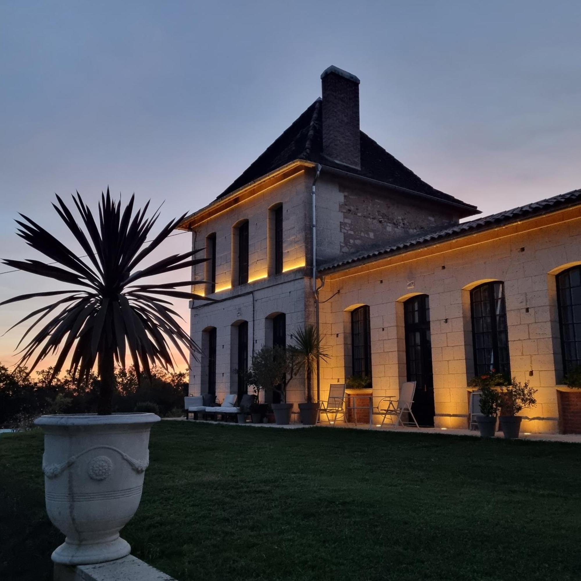 Chateau Neuf Le Desert Le Pizou Екстериор снимка
