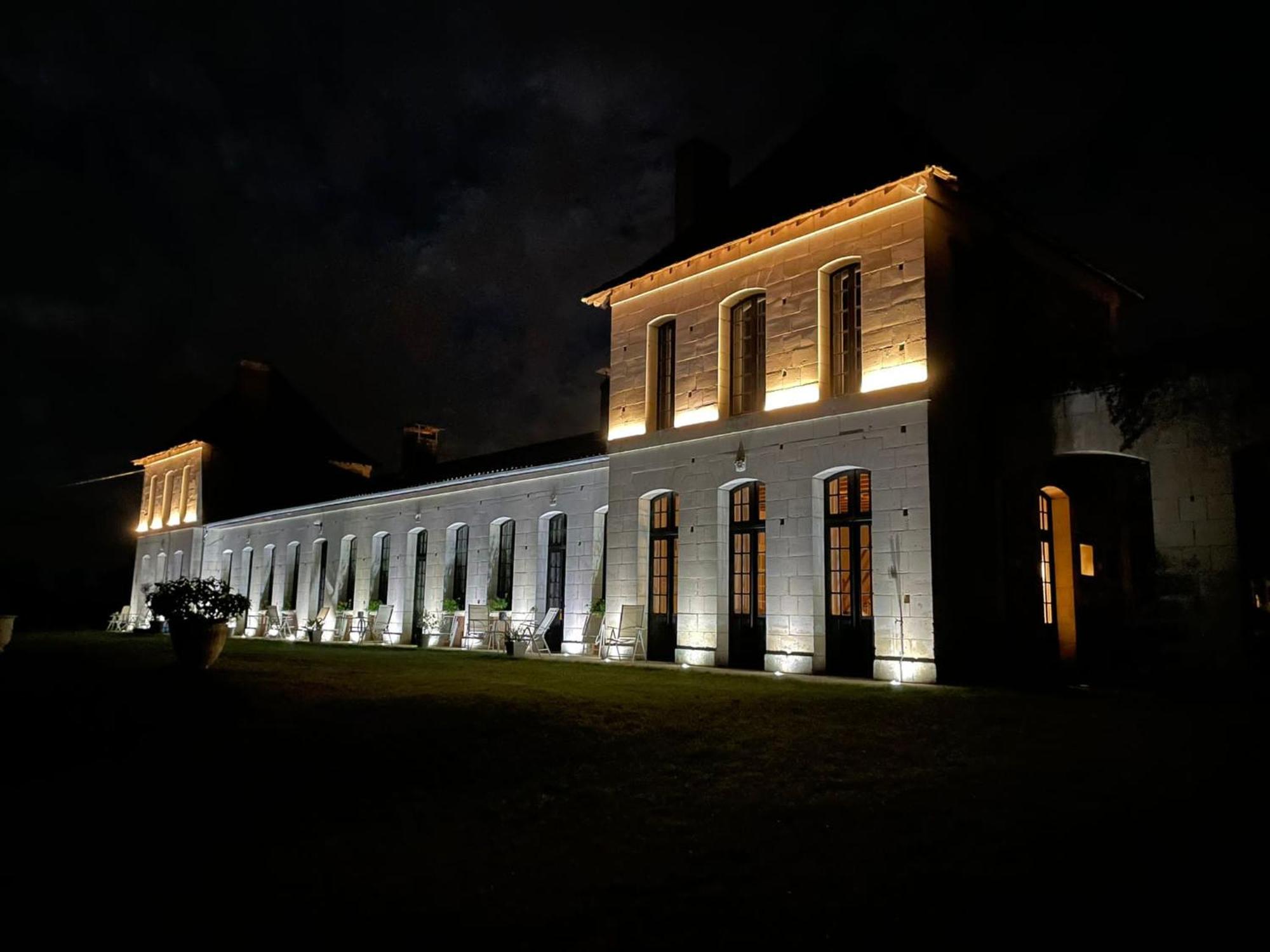 Chateau Neuf Le Desert Le Pizou Екстериор снимка